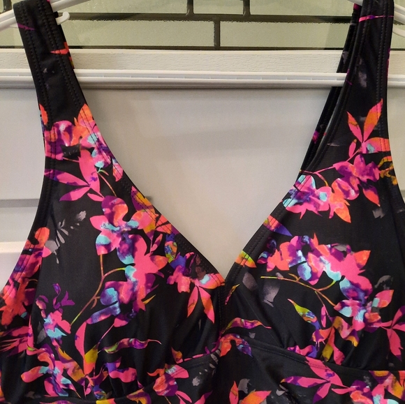 Swimdress - Picture 2 of 9